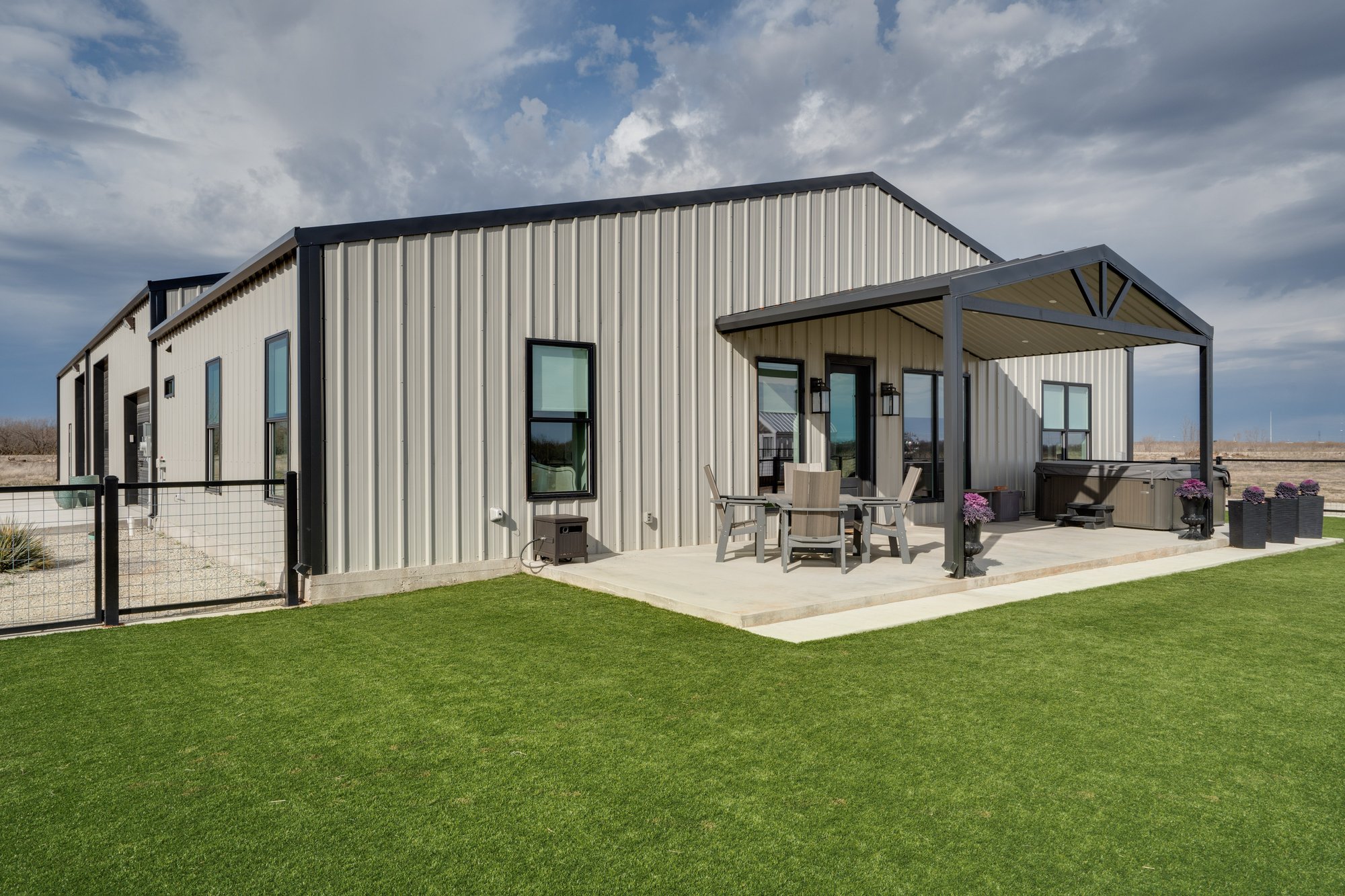 Multi Rib MetalMart_Portfolio-2025_HiRes-71